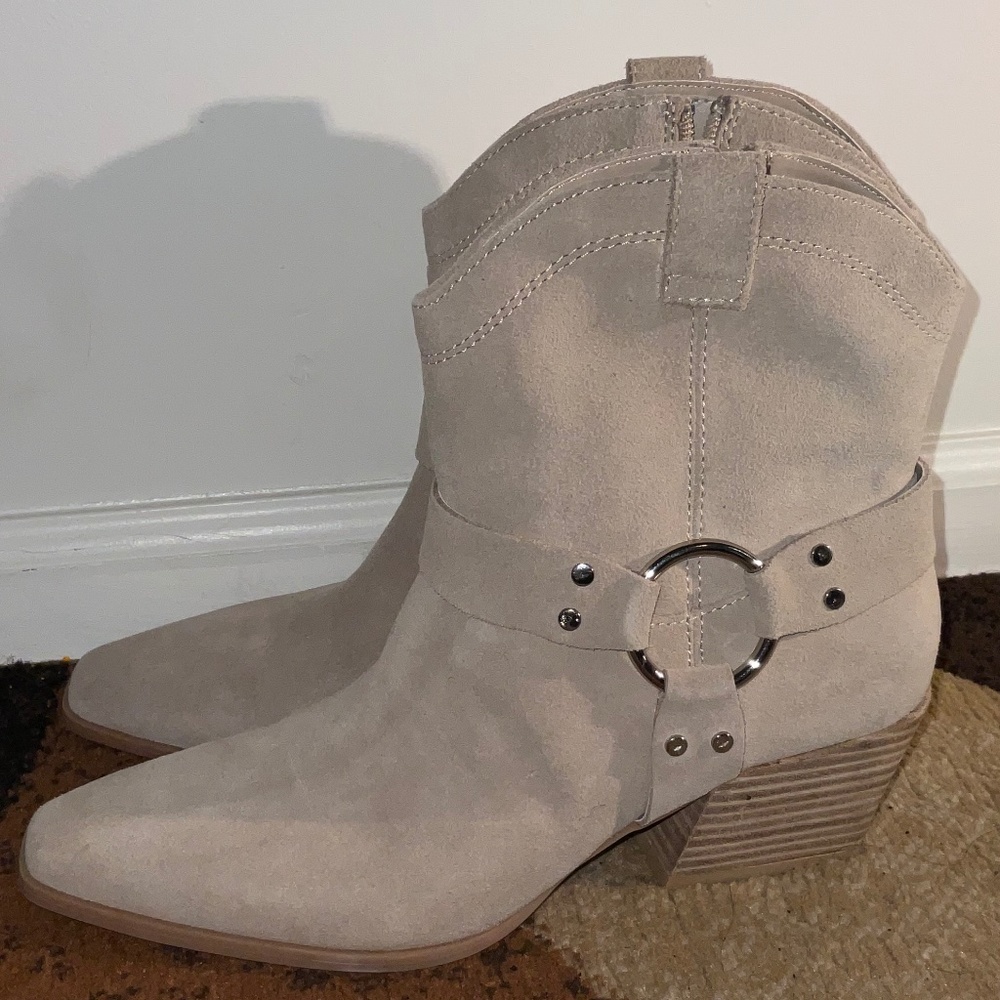 Open Edit Cream Western Booties – Size 7.5, New with Tags